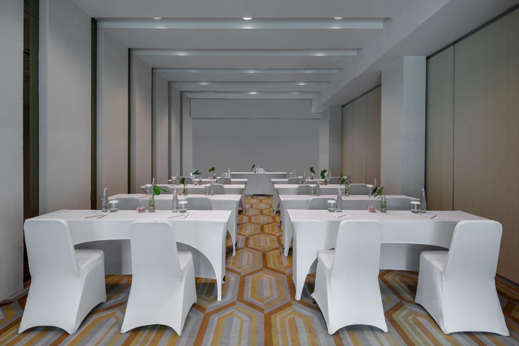 Hotel Santika Bsd City-Serpong Kültér fotó