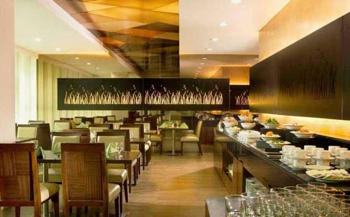 Hotel Santika Bsd City-Serpong Kültér fotó